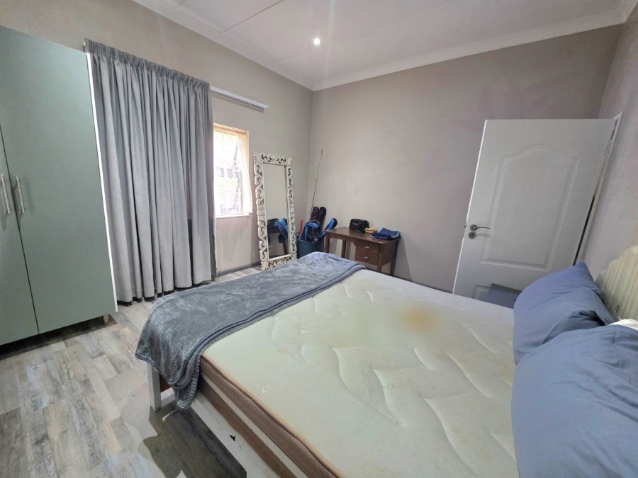 4 Bedroom Property for Sale in Hospitaalheuwel Free State